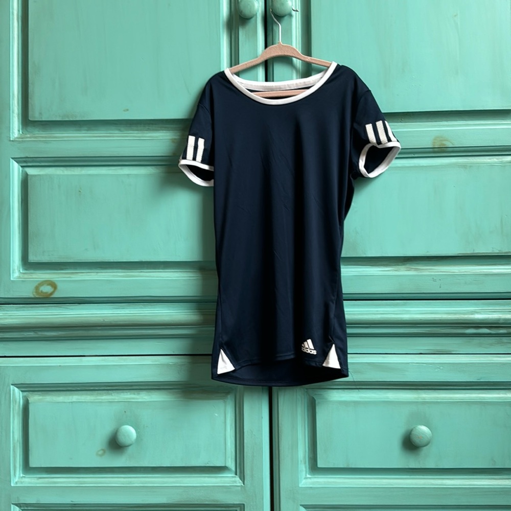 Sports shirt